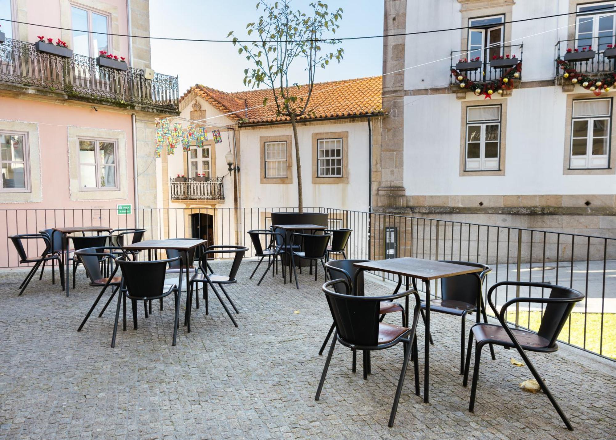 Da Praca Pansiyon Santa Maria da Feira Dış mekan fotoğraf